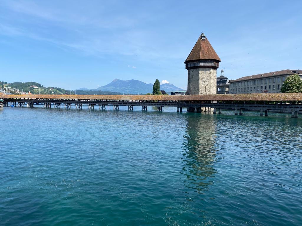 L’ANGOLO TURISTICO  GITA A LUCERNA E LAGO DEI 4 CANTONI